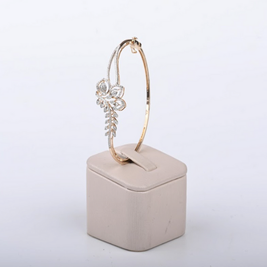 Timeless Glow Bangle